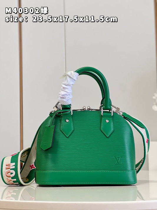 LOV - Luxurious Totes - 913