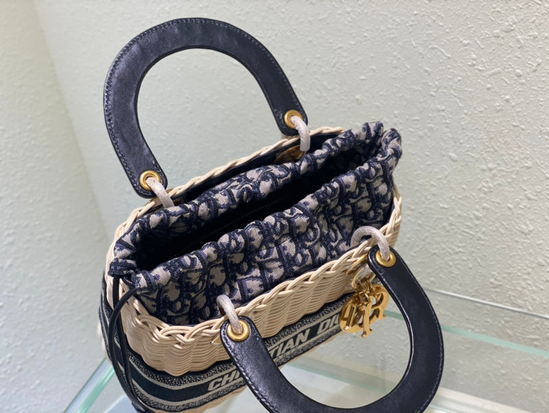 Luxurious Totes - Latest - 6415