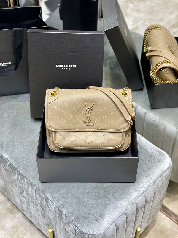 Luxurious Totes - Latest - 8286