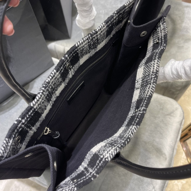 Luxurious Totes - Latest - 8794