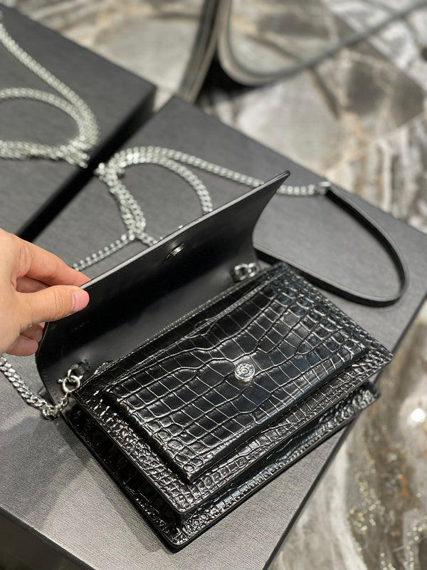 Luxurious Totes - Latest - 8233