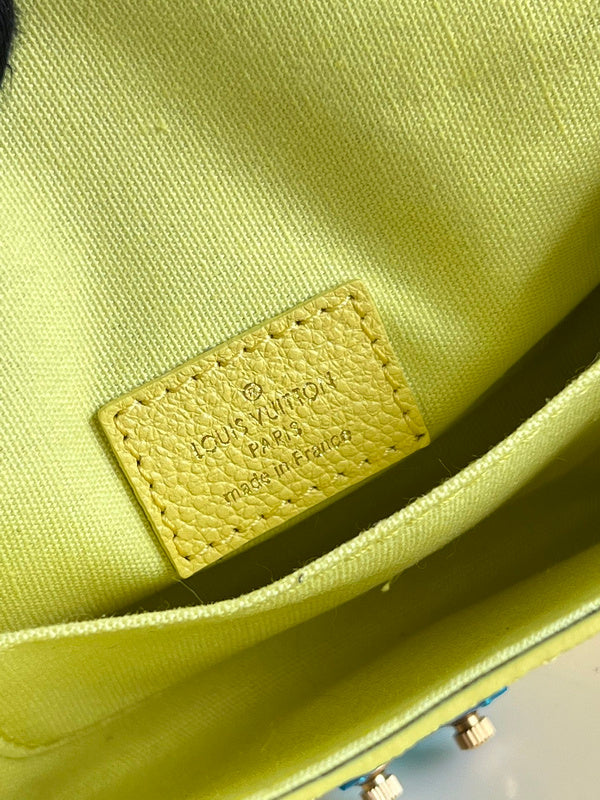 LOV - Luxurious Totes - 1699