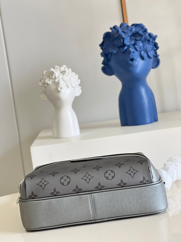 LOV - Luxurious Totes - 1613