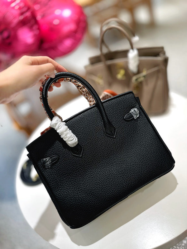 Luxurious Totes - HMS3 Bags - 006