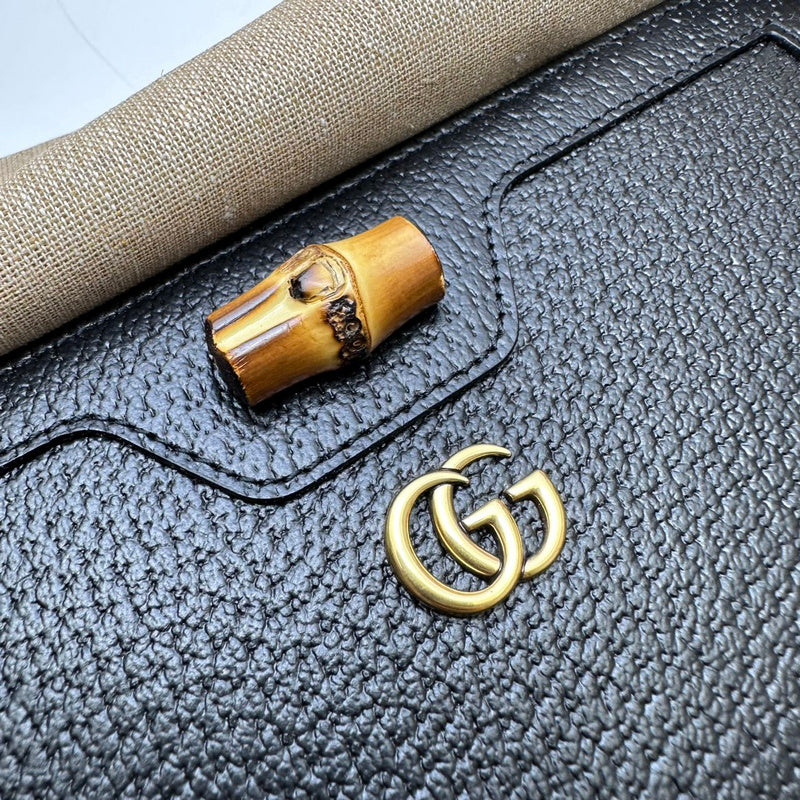 GUI - Luxurious Totes - 261