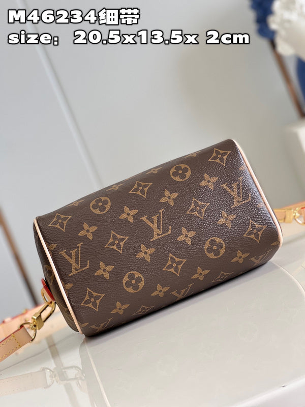 LOV - Luxurious Totes - 626