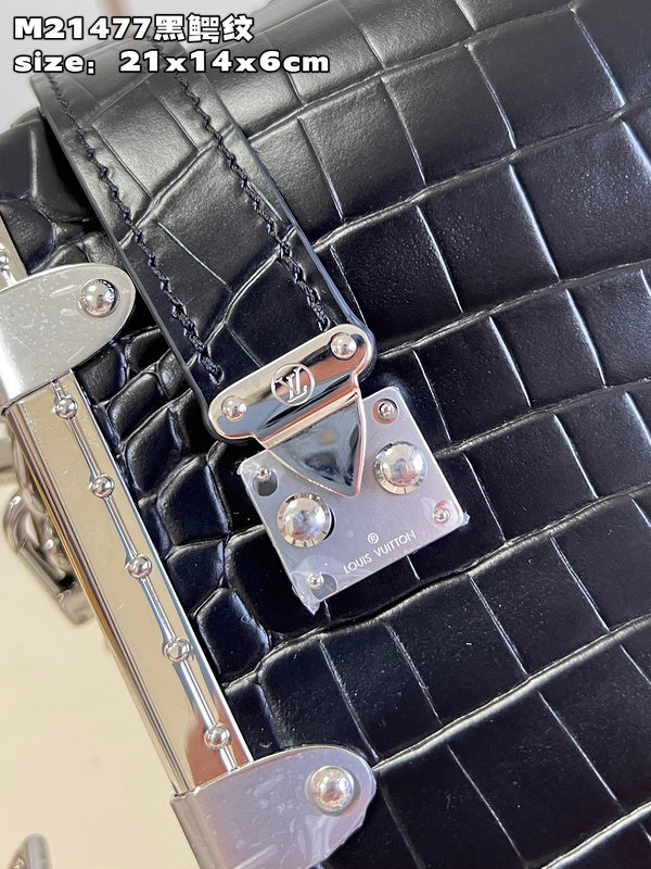 LOV - Luxurious Totes - 189