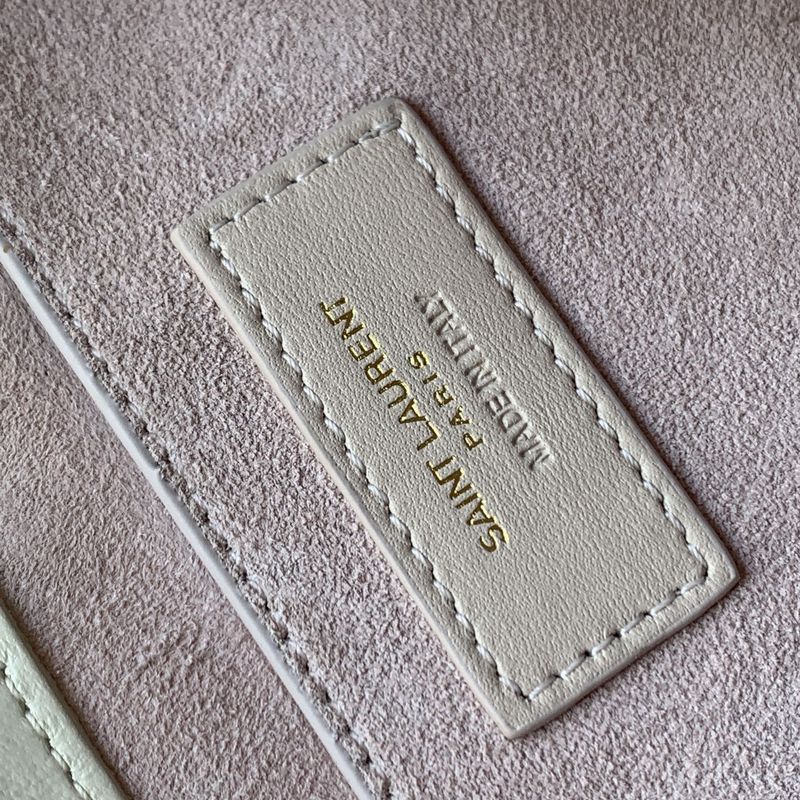 Luxurious Totes - Latest - 7999