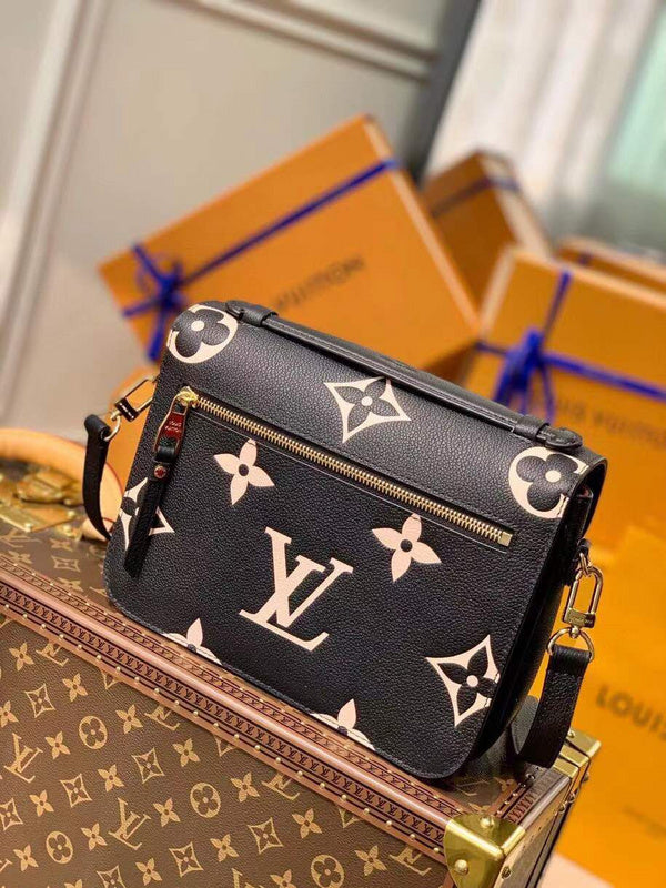 LOV - Luxurious Totes - 2470