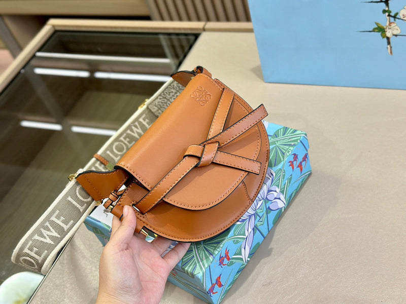 Luxurious Totes - LW-CH Bags - 010