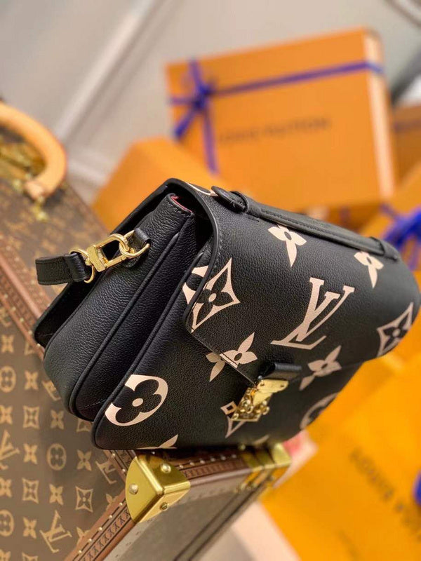LOV - Luxurious Totes - 2470