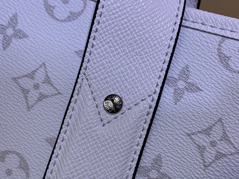 LOV - Luxurious Totes - 285