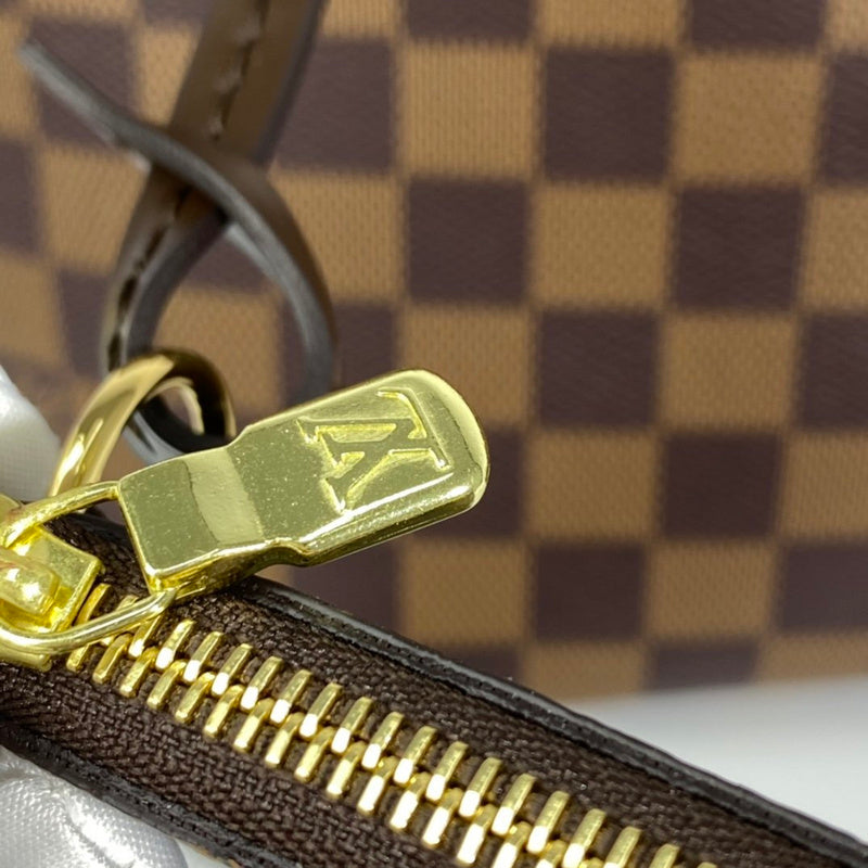 LOV - Luxurious Totes - 2579