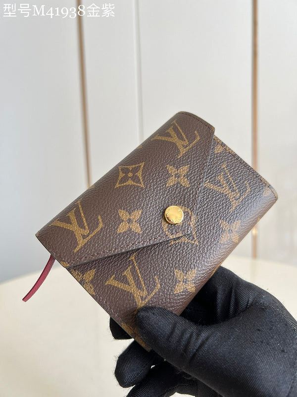 LOV - Luxurious Totes - 1869