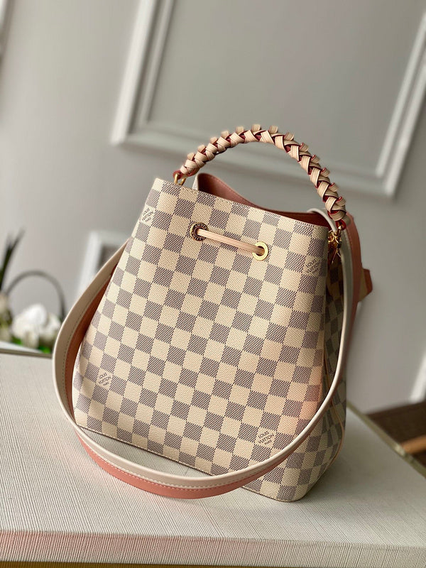 LOV - Luxurious Totes - 2606