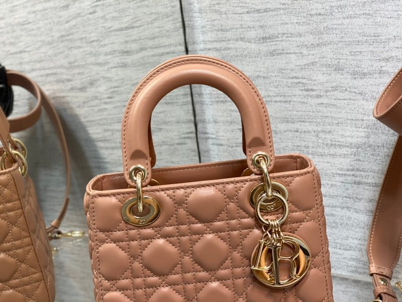 Luxurious Totes - Latest - 6234