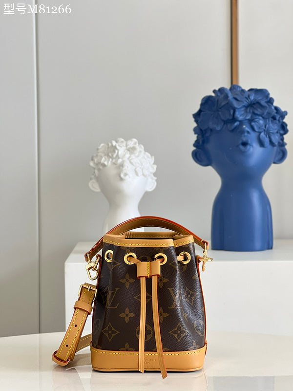 LOV - Luxurious Totes - 1704