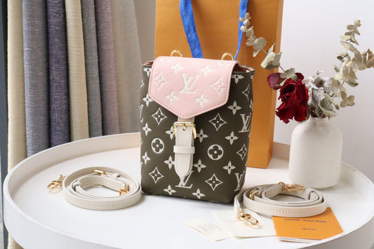 LOV - Luxurious Totes - 1680