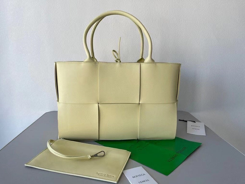 Luxurious-Totes - BV Bags - 1910