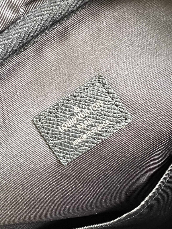 LOV - Luxurious Totes - 1027