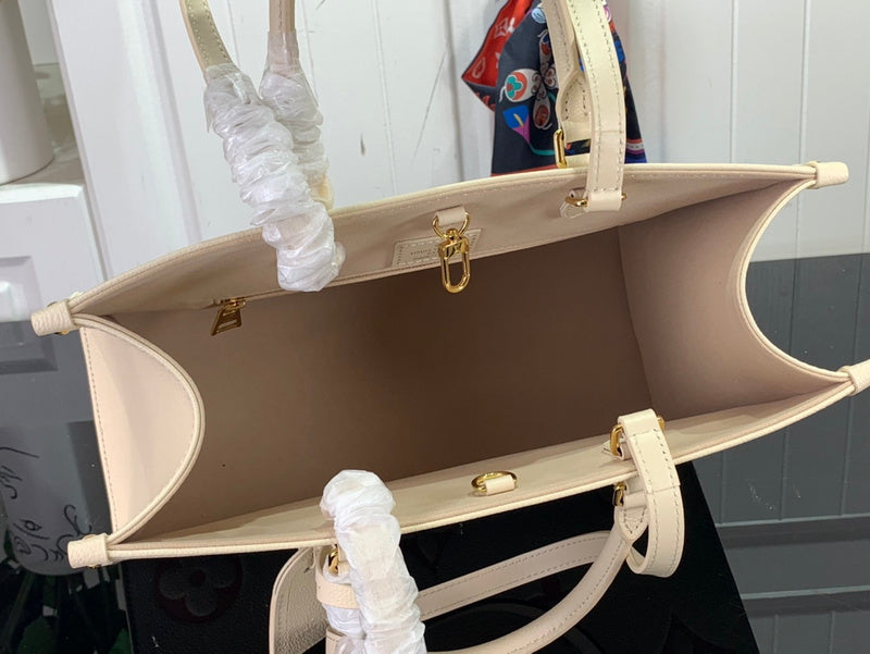 LOV - Luxurious Totes - 673