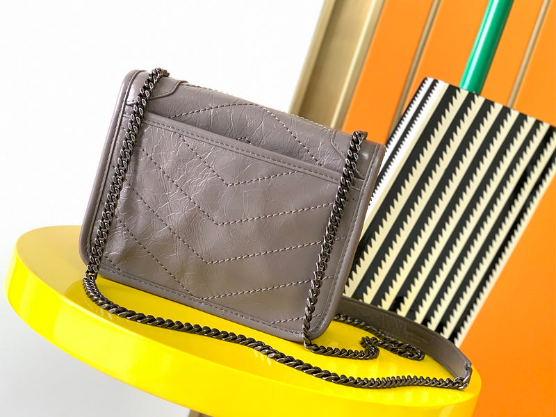 Luxurious Totes - Latest - 8615