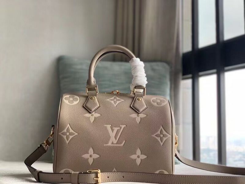LOV - Luxurious Totes - 537