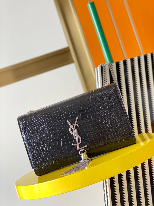 Luxurious Totes - Latest - 8111