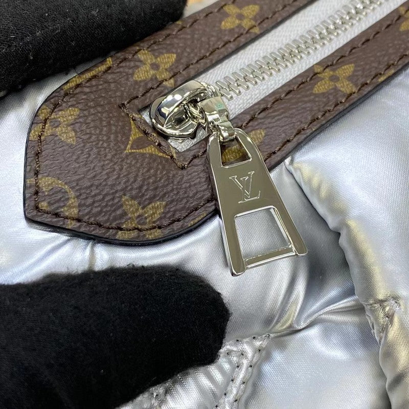 LOV - Luxurious Totes - 977