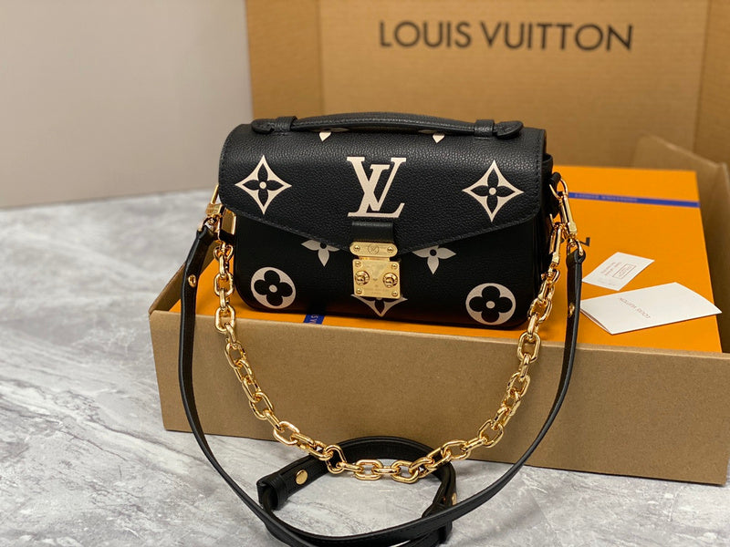 LOV - Luxurious Totes - 042