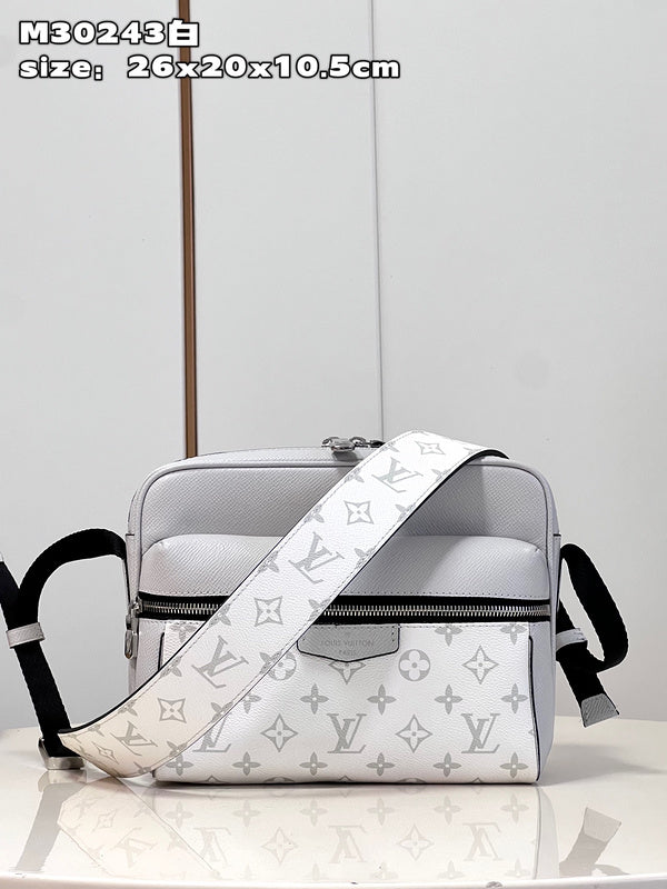 LOV - Luxurious Totes - 243