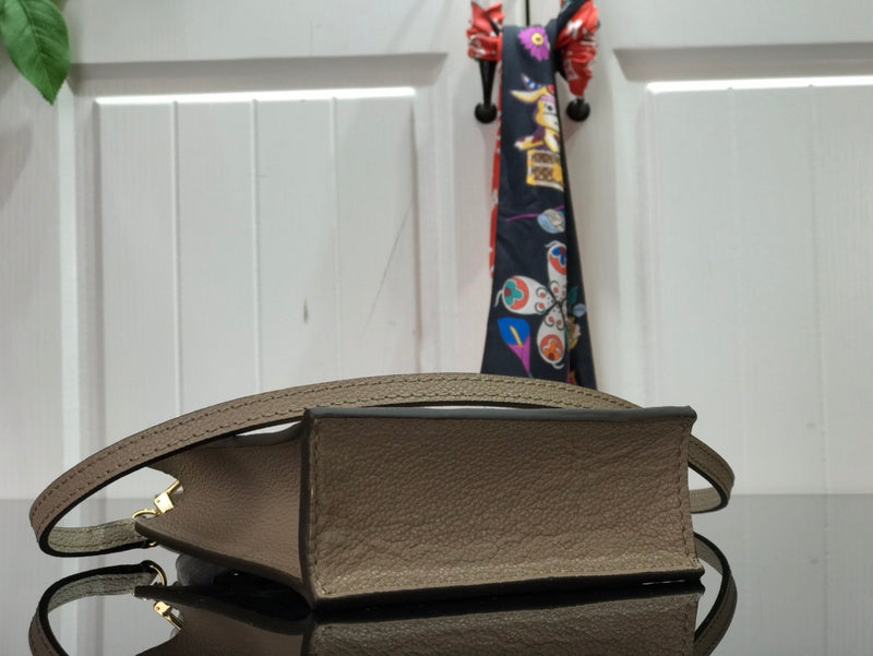 LOV - Luxurious Totes - 2473