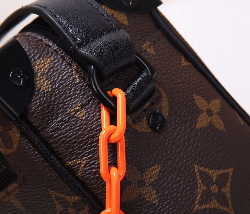 LOV - Luxurious Totes - 2671