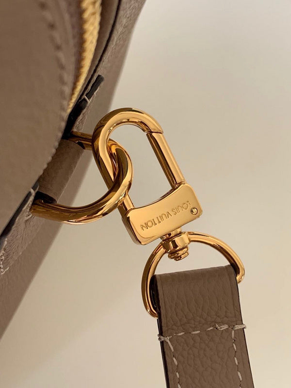 Luxurious Totes - Latest - 9681