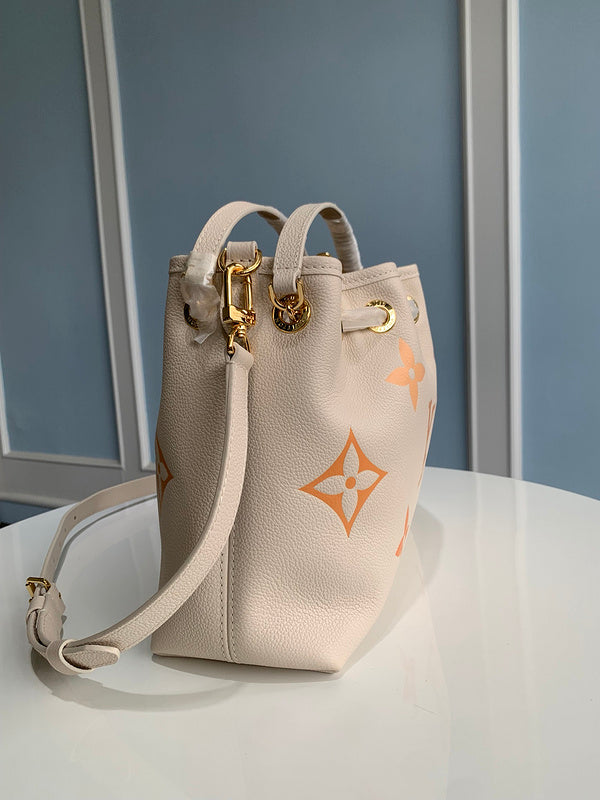 LOV - Luxurious Totes - 029
