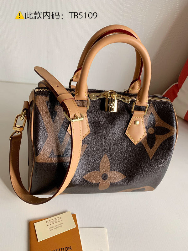 Luxurious Totes - Latest - 9707