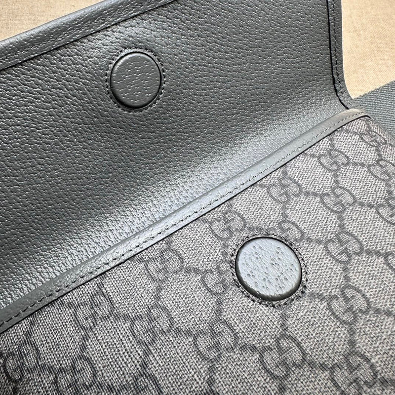 GUI - Luxurious Totes - 239
