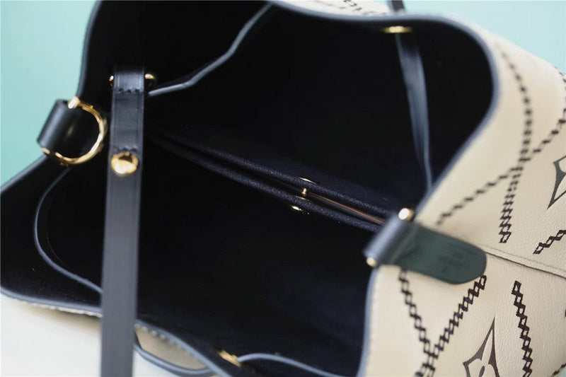 Lux-Totes - LOV Bags - 1026