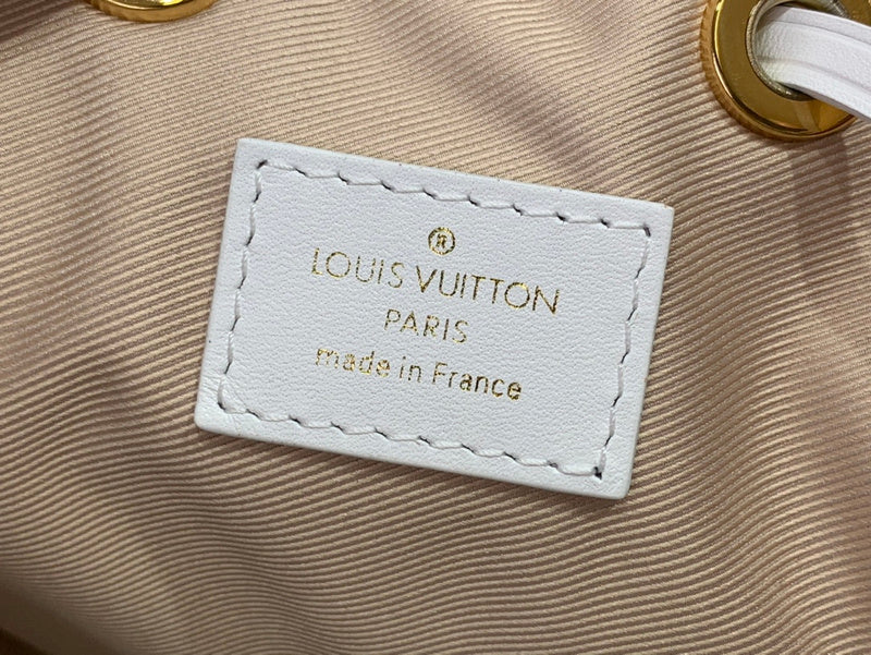 LOV - Luxurious Totes - 097