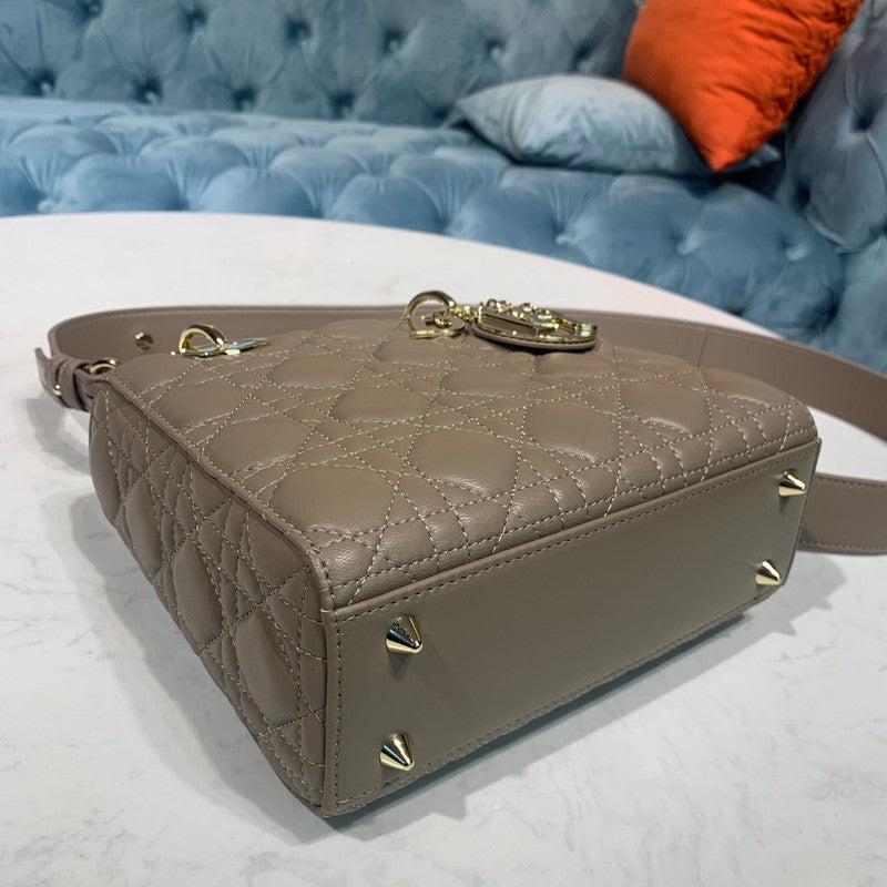 Luxurious Totes - Latest - 6332