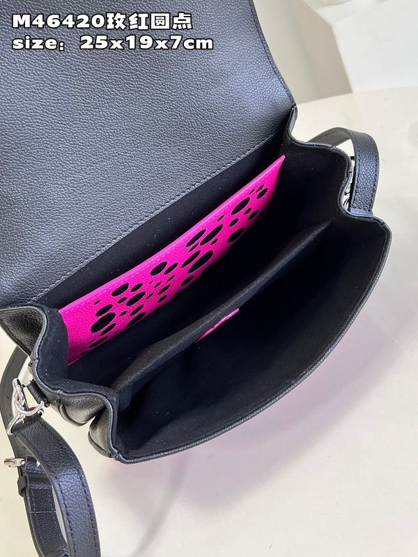 LOV - Luxurious Totes - 252