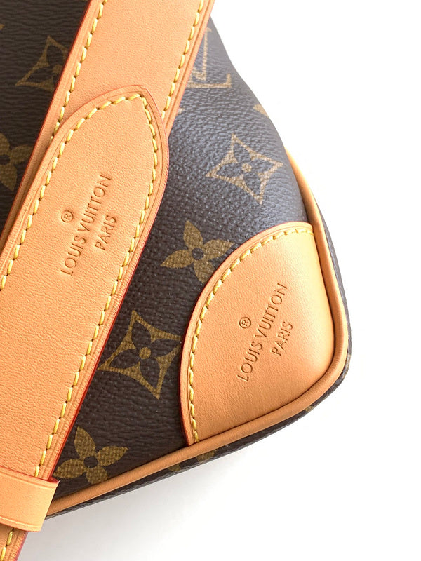 LOV - Luxurious Totes - 1717