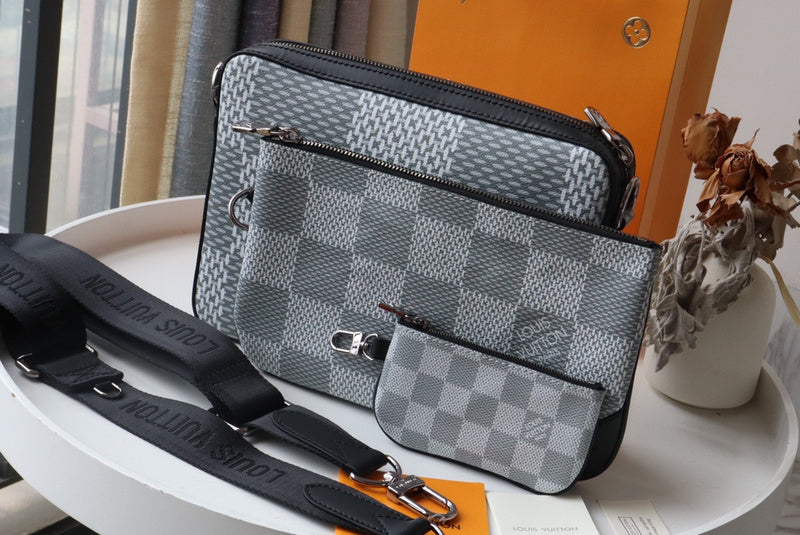 LOV - Luxurious Totes - 2372