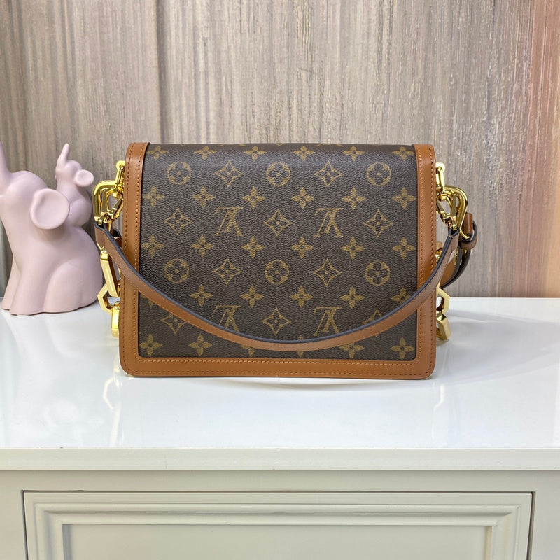 LOV - Luxurious Totes - 966