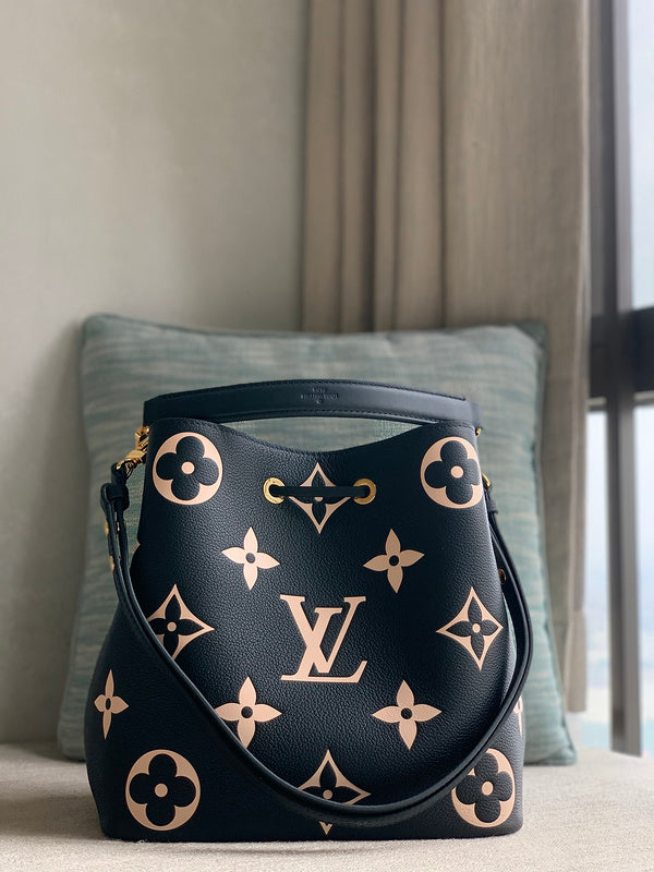 LOV - Luxurious Totes - 1020