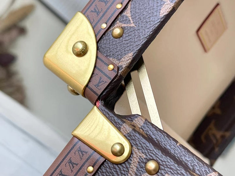 LOV - Luxurious Totes - 1039