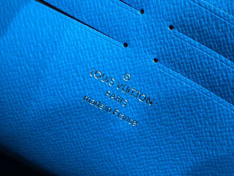 LOV - Luxurious Totes - 2426