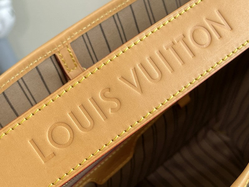LOV - Luxurious Totes - 2076