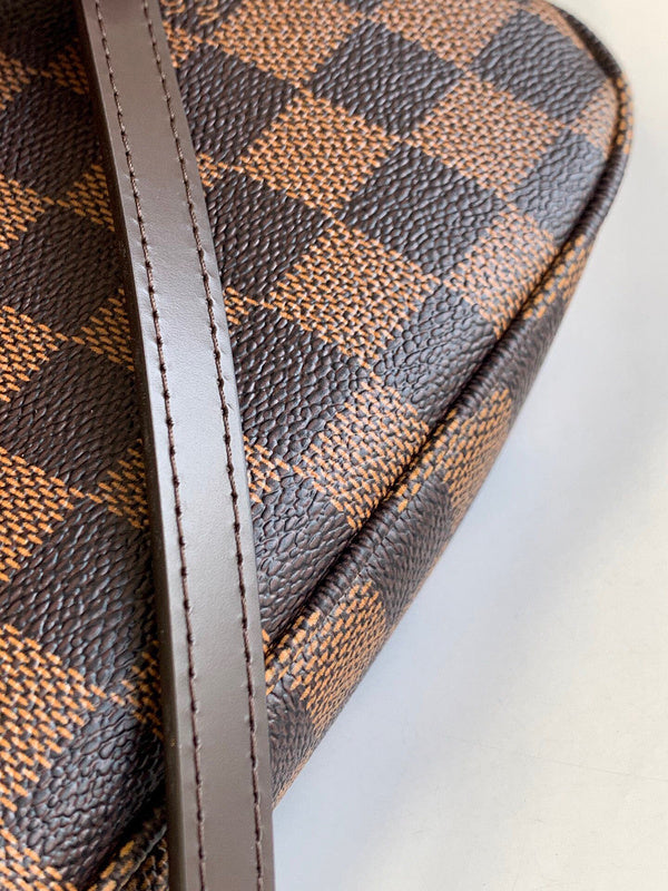 LOV - Luxurious Totes - 1918