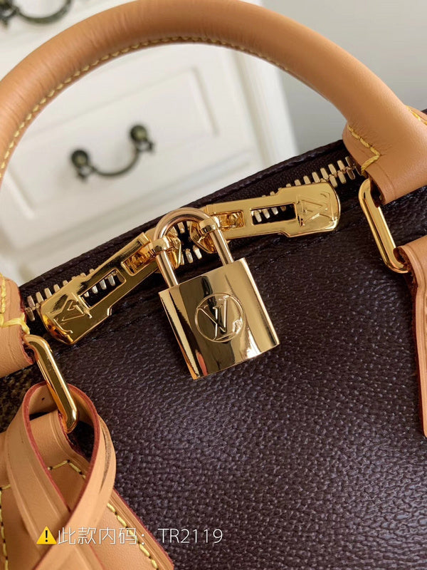 Luxurious Totes - Latest - 9705